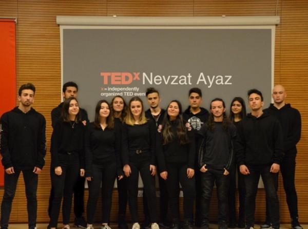 Nevzat Ayaz Kulübü öğrencileri TEDx Nevzat Ayaz Konferansı